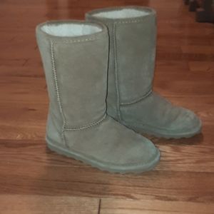 Girls Bearpaw size 3